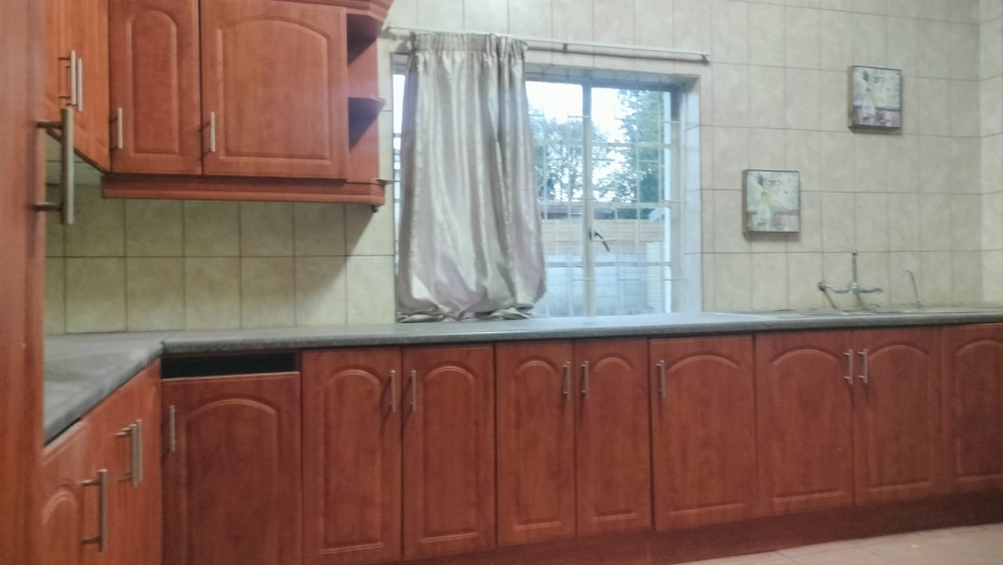 4 Bedroom Property for Sale in Ladybrand Free State